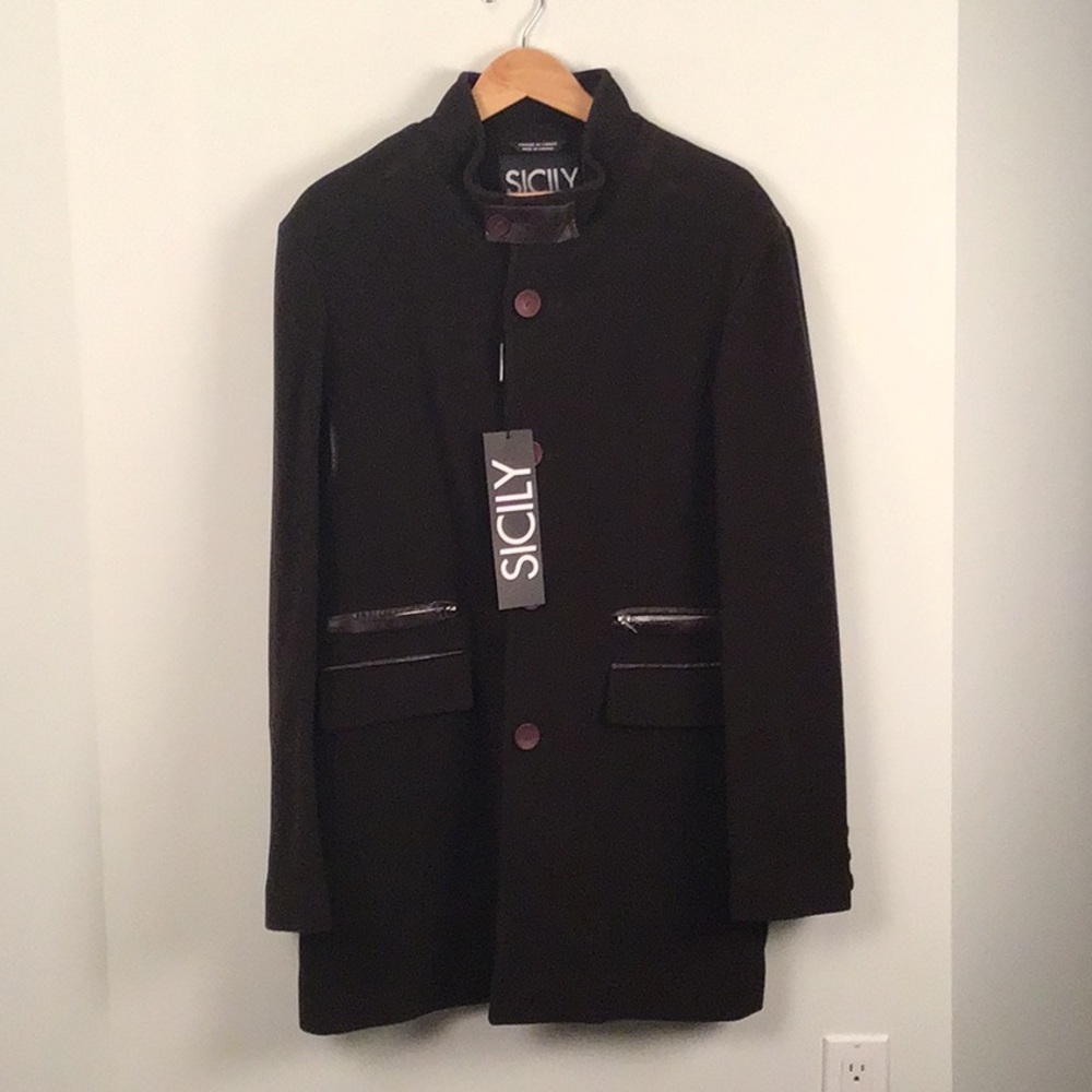 NWT Sicily chocolate brown overcoat with leather detailing. Size L.